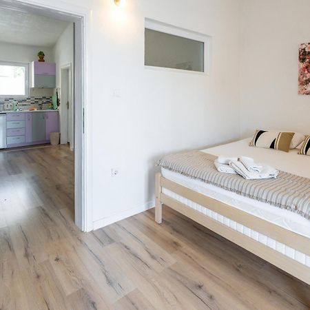 Apartments Miki Bar Ngoại thất bức ảnh