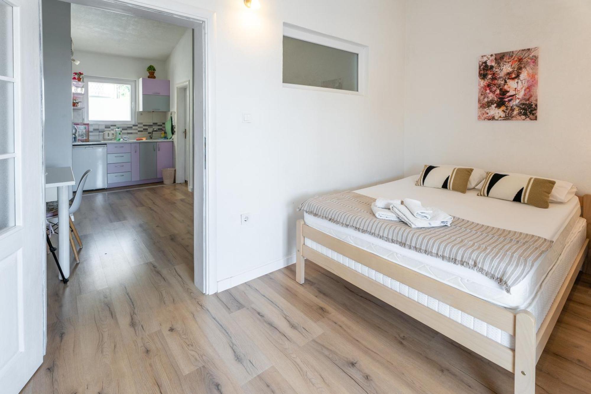 Apartments Miki Bar Ngoại thất bức ảnh