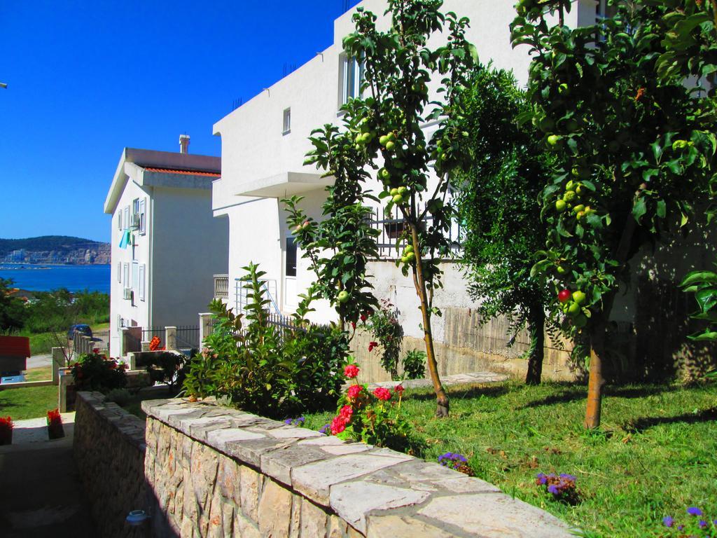 Apartments Miki Bar Ngoại thất bức ảnh