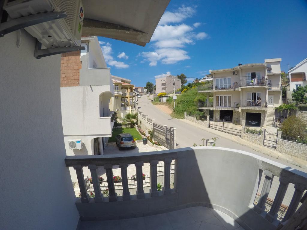 Apartments Miki Bar Ngoại thất bức ảnh