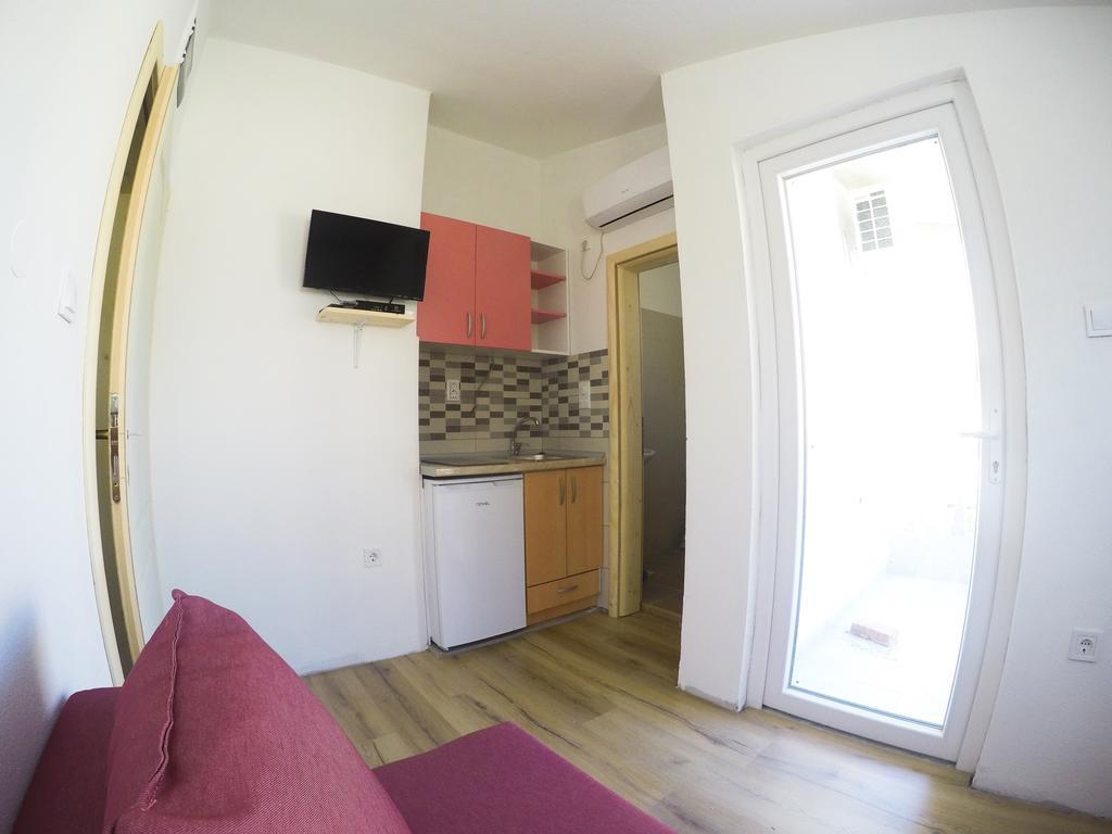 Apartments Miki Bar Ngoại thất bức ảnh