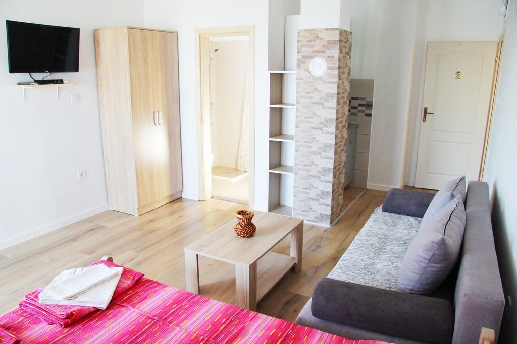 Apartments Miki Bar Ngoại thất bức ảnh