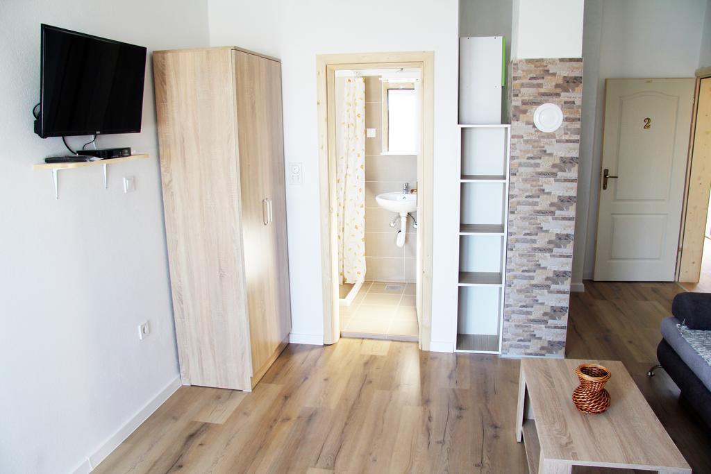 Apartments Miki Bar Ngoại thất bức ảnh