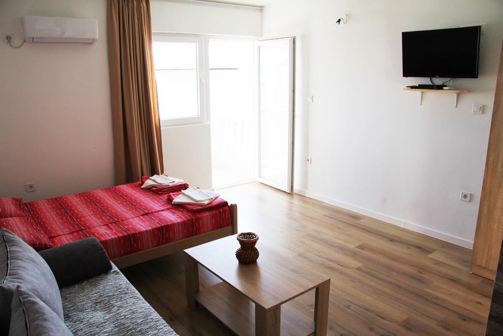 Apartments Miki Bar Ngoại thất bức ảnh