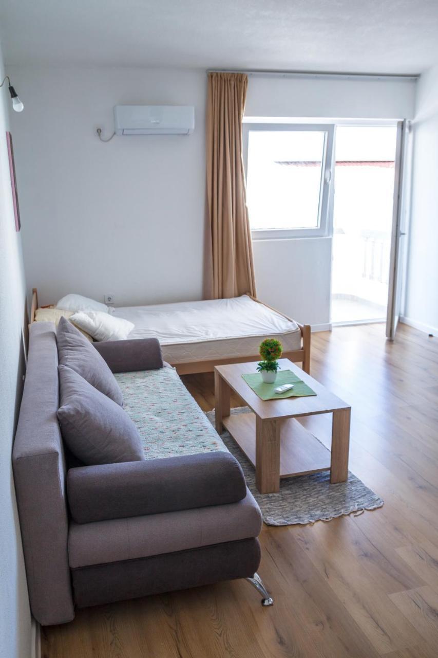 Apartments Miki Bar Ngoại thất bức ảnh