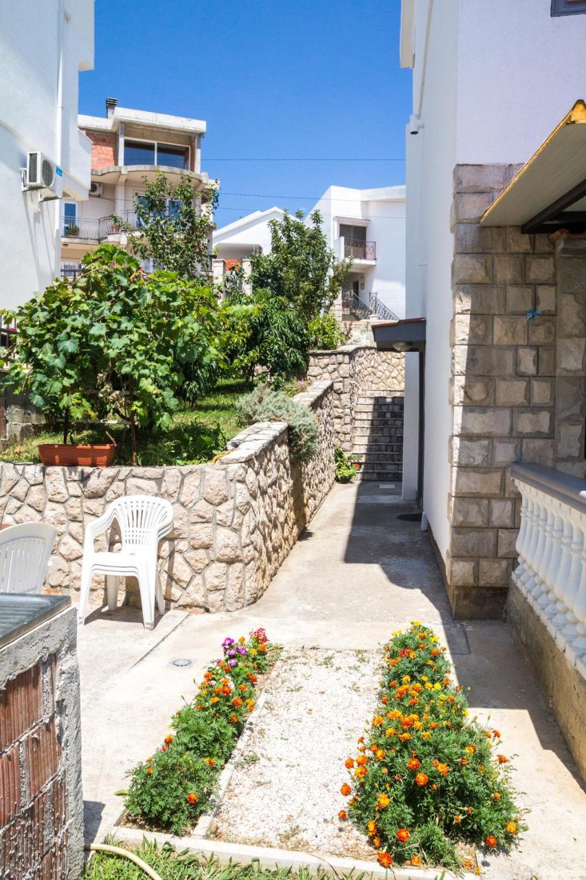 Apartments Miki Bar Ngoại thất bức ảnh